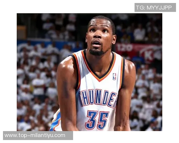 杜兰特呼吁队友主动创造机会不要总是依赖传球给他