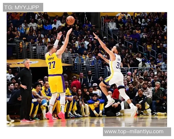 东契奇单打无解湖人防守漏洞显现后场短板依旧难以弥补