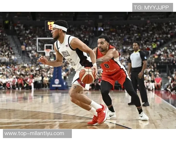 布克场均30分4板7助展现超强实力被美媒评为球队头号选择