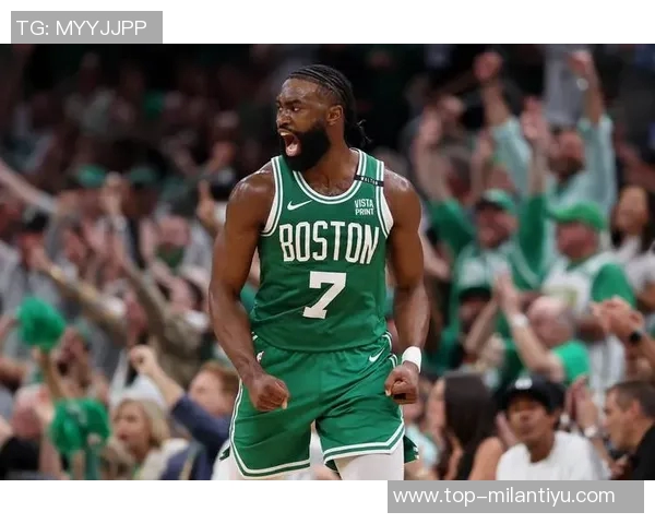 杰伦布朗昨日狂砍40分今日客场对阵鹈鹕出战存疑引发关注