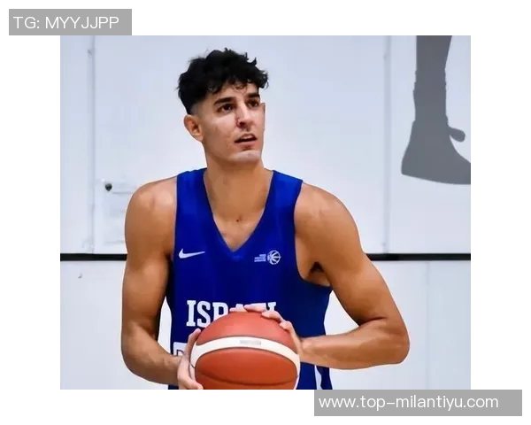 沃尔夫表现出色27号秀在比赛中砍下17分9篮板3助攻助力篮网取胜